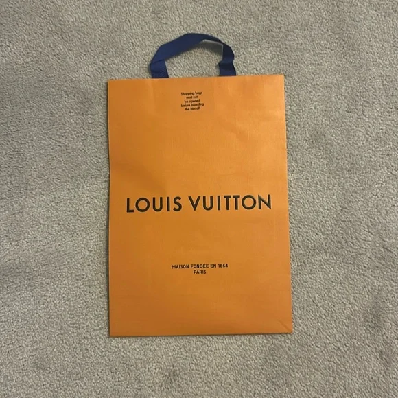 Authentic LV shipping bag - Picture 1 of 3